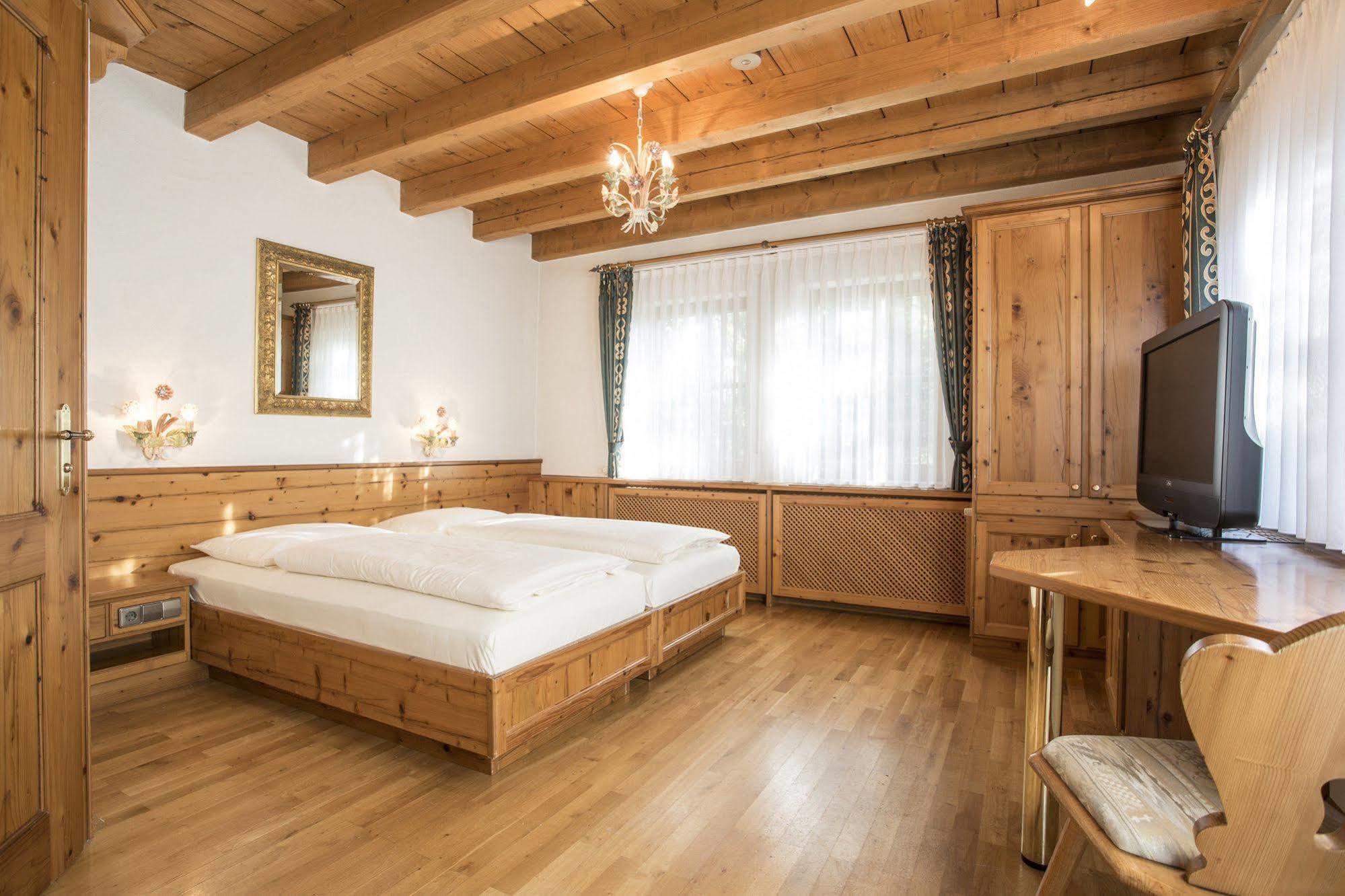 Meiser Rosenstuben Hotel ฟิชเทเนา ภายนอก รูปภาพ